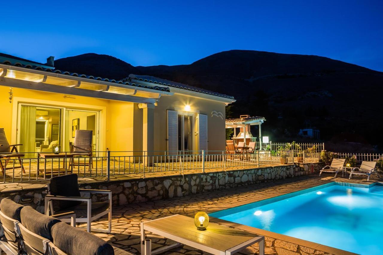 Villa Irida Agia Efimia Exteriör bild