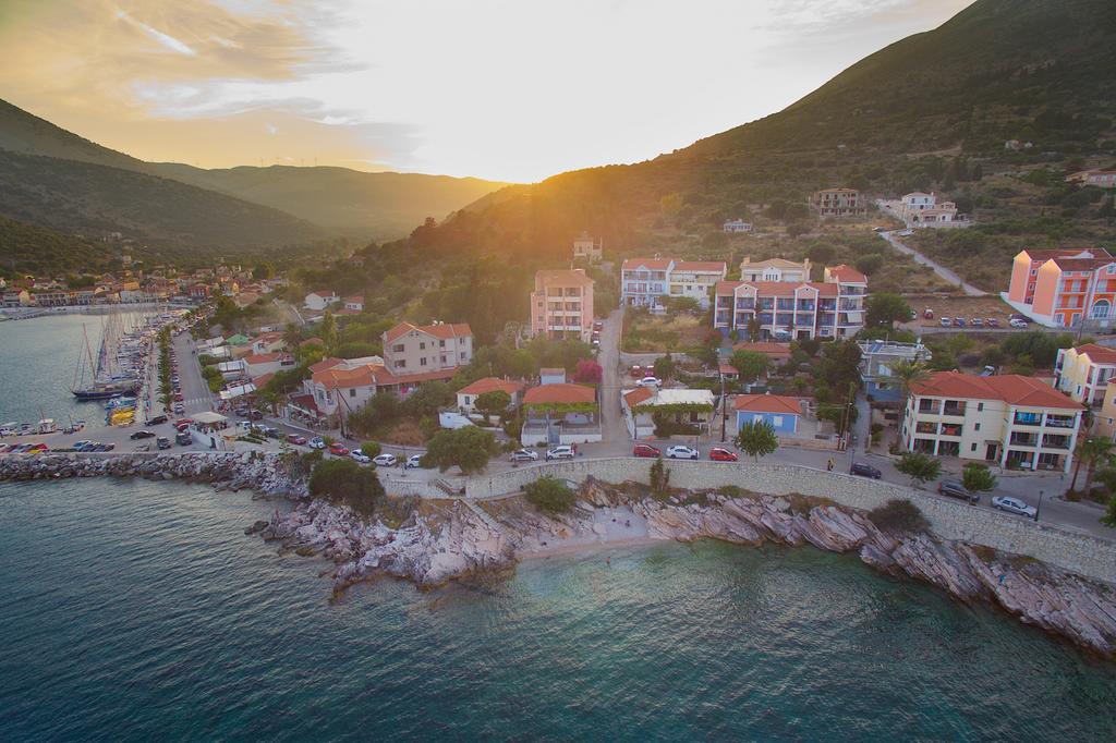 Villa Irida Agia Efimia Exteriör bild